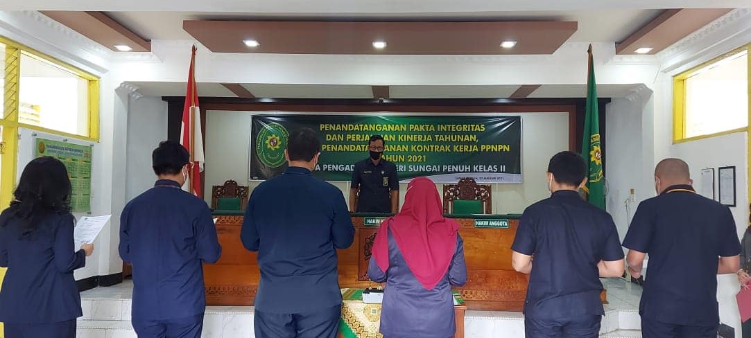Penandatanganan Pakta Integritas dan Perjanjian Kinerja Tahunan, serta Penandatanganan Kontrak Kerja PPNPN Tahun 2021